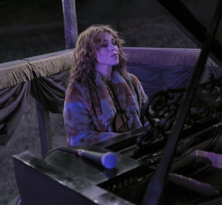 trixieloyal's tweet photo. Music is the food of life ,they say but to me there is no sweeter sound than the screams as I bite into my next victim . 
Now close your eyes and hear my  music . https://t.co/fqbBnNkAyW