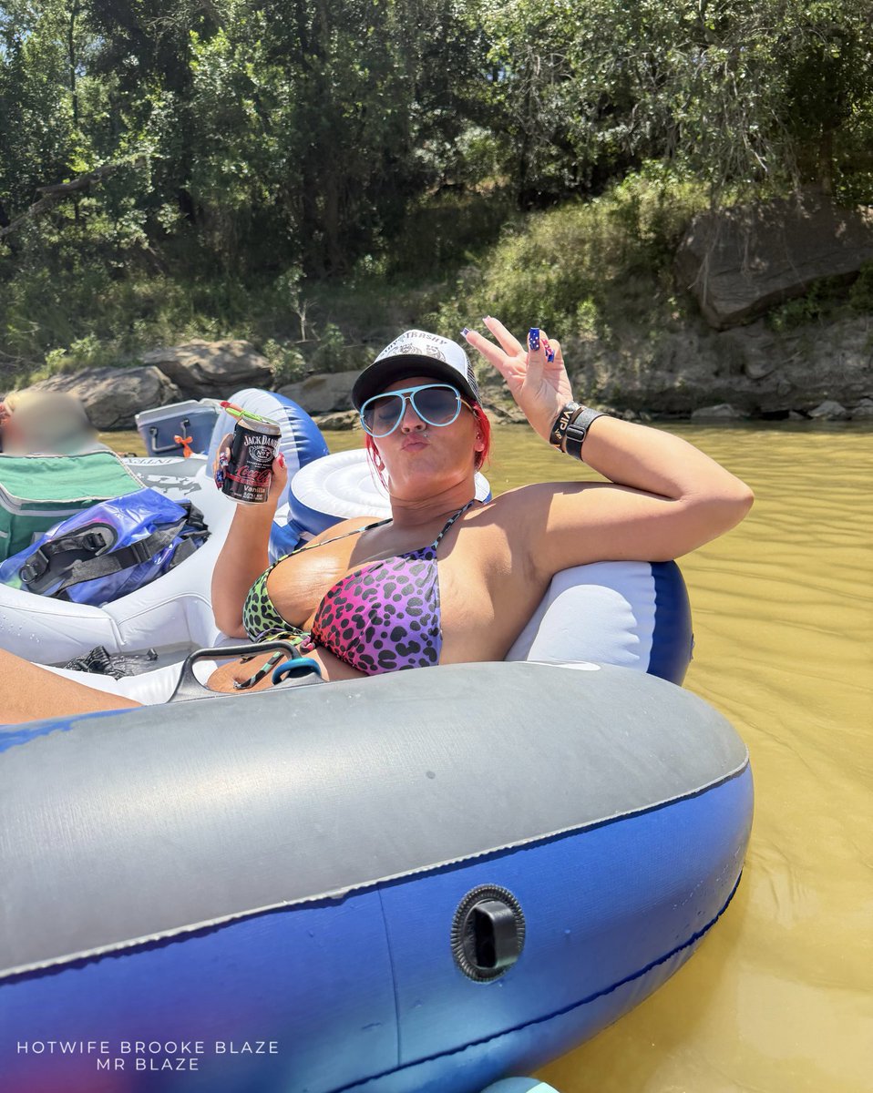 hotwife_BB's tweet photo. Me and @MrBlaze_Cuckold tubing down the river yesterday #hotwife #cuckold #qos #bbcslut #milf #summervibes #bbcqueen #vixen #BNWO https://t.co/LKfSIrsV4B