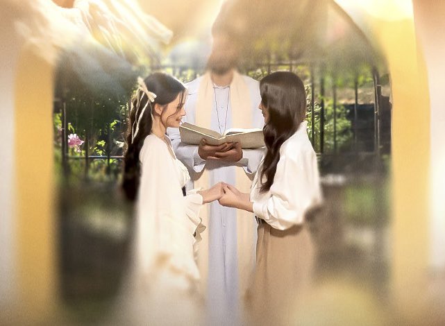 mywhitelilly_'s tweet photo. can’t even imagine how emotional i’ll be when their church wedding comes 🤍😭

#ฟรีนเบค #FreenBecky
#เสน่หาวาโย https://t.co/SXyRwa34Kx