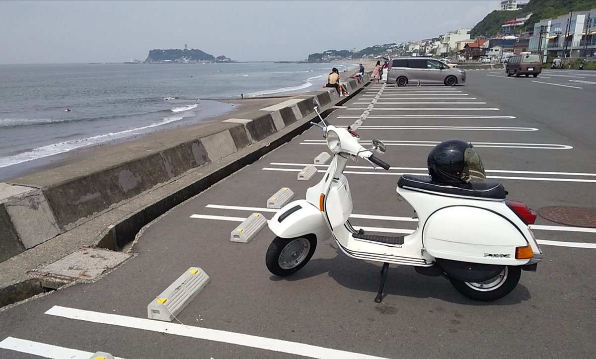 Bueller_51's tweet photo. のんびり海岸線を流すなら、もはやベスパで良いのでは？とさえ感じます。その気に？なれば、結構速いですし(笑) https://t.co/ufPus0RRcX