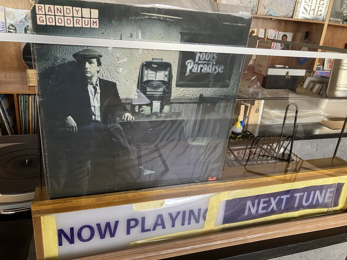 Intersection3rd's tweet photo. 本日の開店作業中のBGMは
Randy Goodrun / Fool's Paradise
です
所謂木漏れ日系
この一瞬だけ優しくなれそうな…
明日期限のクッキーを
コーヒーの付け合わせに出して〼
5個のみ
取り扱いモノ増えました
本日は20時までの営業です
水・木曜日は定休日です
#intersection_oknw
#randygoodrum https://t.co/xSApL79eXh