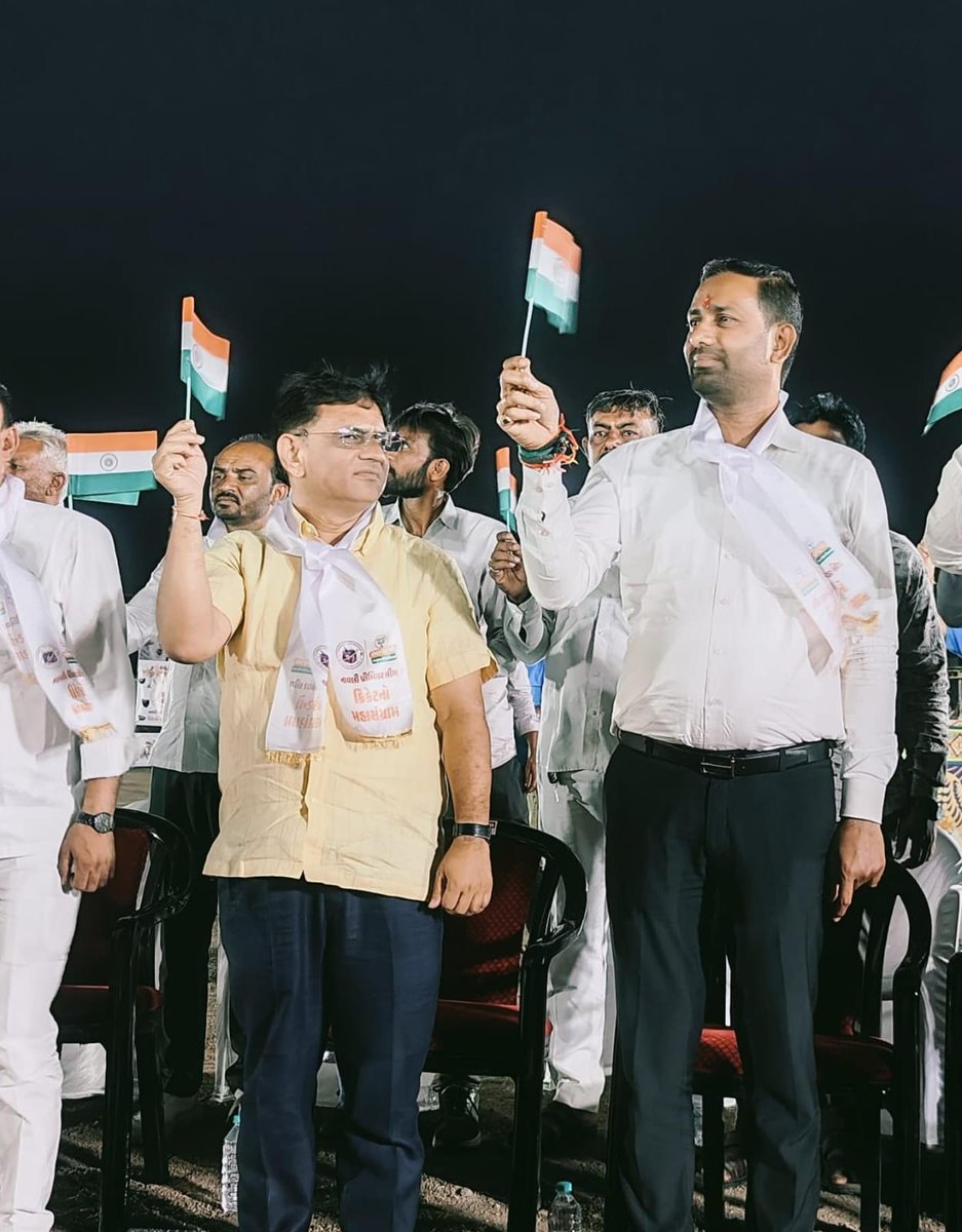 ikaushikvekaria's tweet photo. સાવરકુંડલા વિધાનસભાના લોકપ્રિય ધારાસભ્ય શ્રી મહેશભાઈ કસવાલા ને જન્મદિવસની હાર્દિક શુભેચ્છાઓ. 

ઈશ્વર સદાય આપને ઉત્તમ સ્વાસ્થ્ય અને દીર્ઘાયુ જીવન પ્રદાન કરે એવી પ્રાર્થના.

@mkaswalabjp https://t.co/1njkIL2fUx