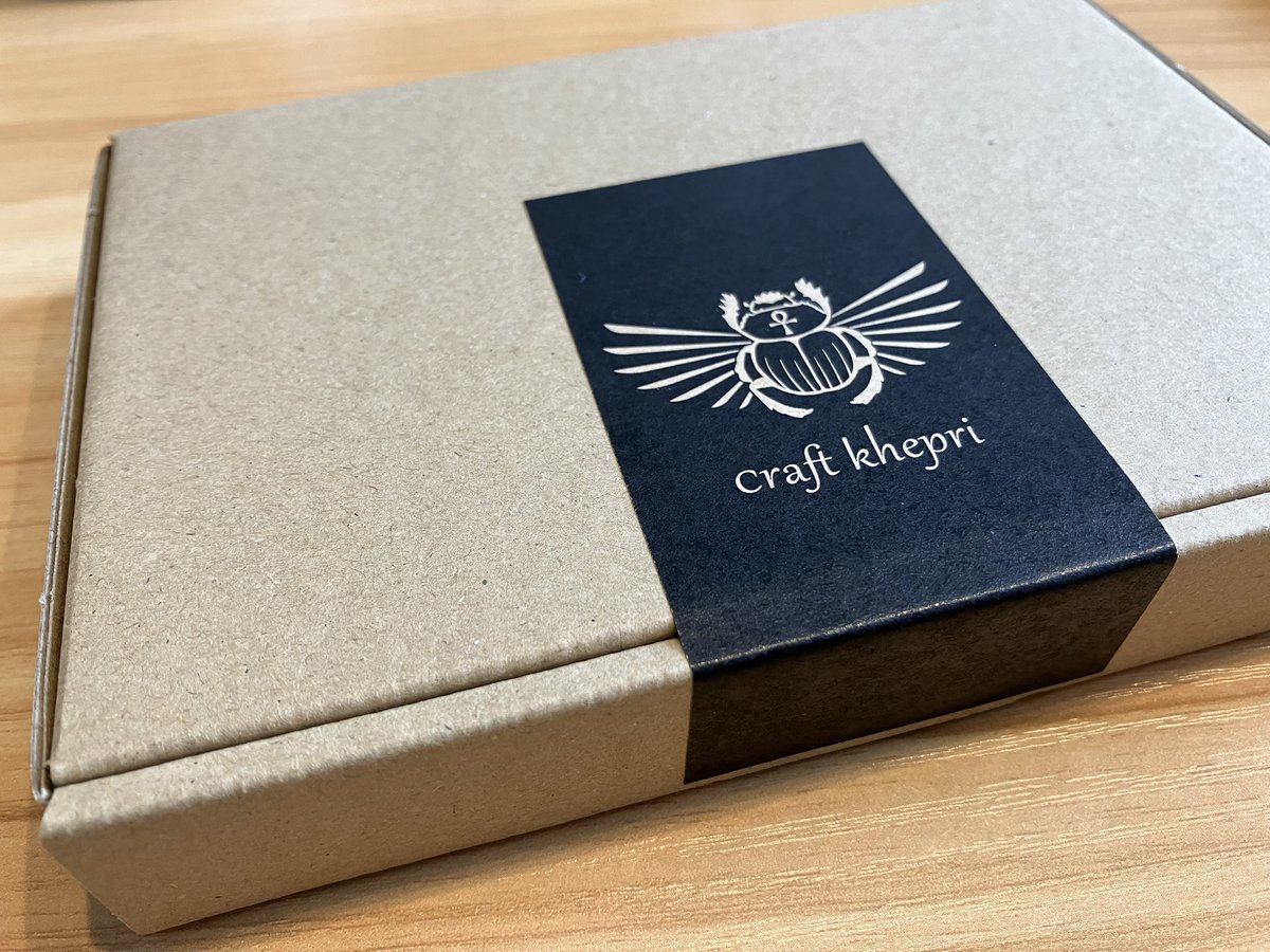 Yuri2uz's tweet photo. Craft khepriさんのハトホル神のキーホルダーをお迎えしました✨

クリアーなピラミッドの中に砂が閉じ込められた唯一無二のデザインが
とても神秘的で素敵です🤍☺️

沢山のエジプトの神々がいる中で
なぜハトホル神を選んだのか！

それは〜… 
なんとなーく！

惹かれちゃったのでした🌿( ´ ▽ ` )笑 https://t.co/xGwKAOElY3