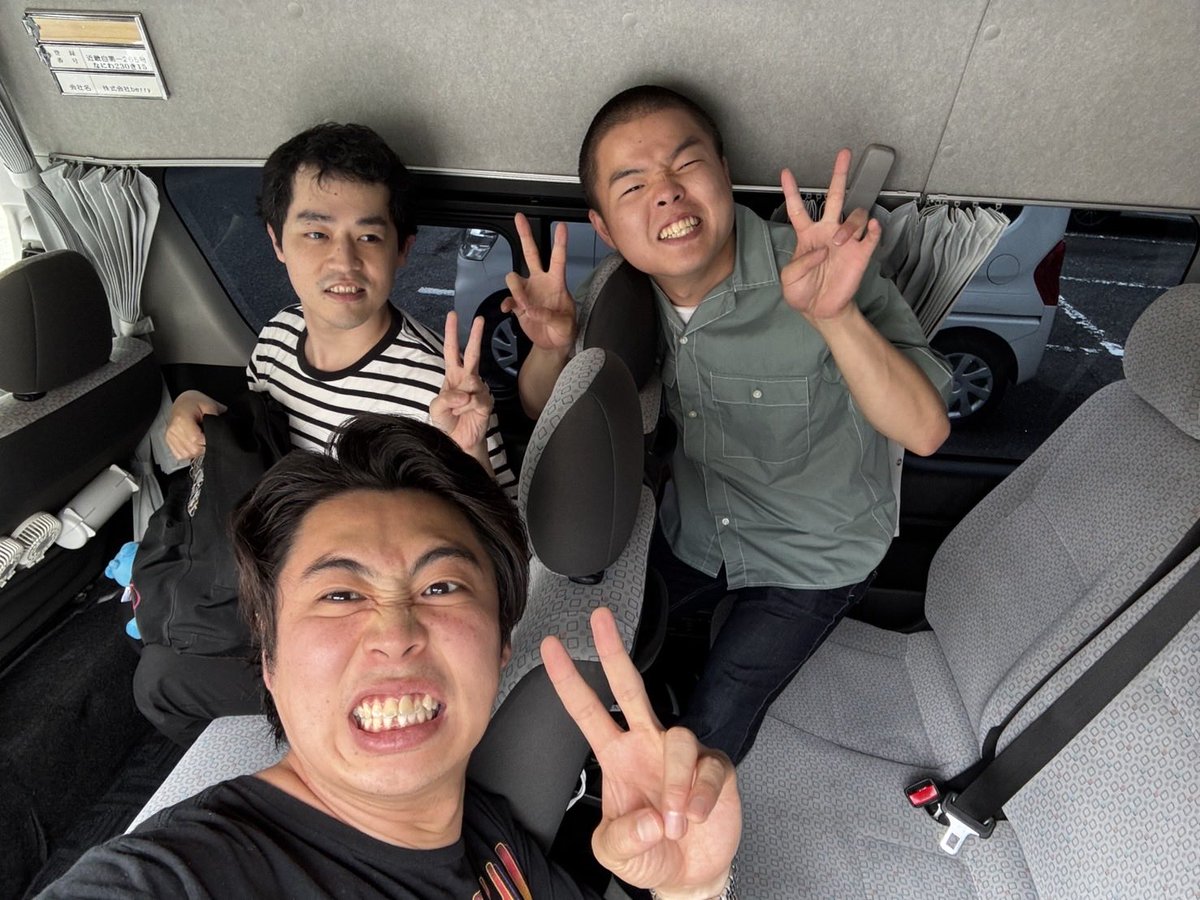 7LnFxg25Wdnv8K5's tweet photo. 番組のロケの時に撮ってもらった写真です。
目の見えない濱田祐太郎、いろんなことにチャレンジしております。 https://t.co/ATxfkvcY2i