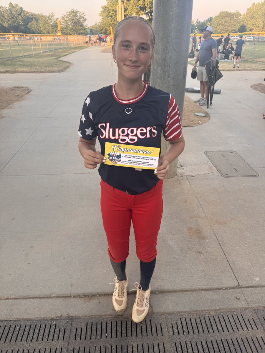 LLS_2011_KS's tweet photo. @Emilyp_2029 &amp; @Q_Mitchell2029 did some amazing things during the college showcase games and earned themselves a trip to the All-American games on Thursday at the @triplecrownspts Sparkler!
@_CoachK__ 
@coachmeghans @LadySluggersOrg https://t.co/ccxCEFAxi4