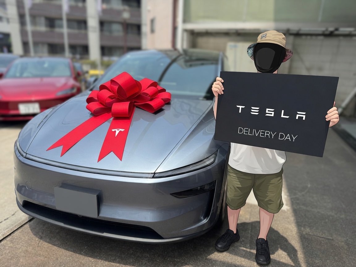 tesla_bou's tweet photo. 無事に納車！！最高！！！
グレイシャーブルーの実車初めて見ましたが、めちゃくちゃカッコよきでした！

安全運転で帰ります🚗
ちょっとしたトラブルはまた後で記述します https://t.co/u1495oCav2