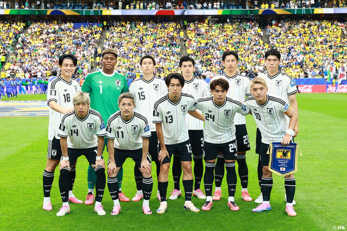 S07_B04's tweet photo. FIFAワールドカップ2026⚽
決勝トーナメント(ラウンド32) 🇧🇷ブラジル代表に2-1で逆転負け 敗退…悔しいけどいい試合だった思う😂🇯🇵日本代表の戦いは終わったけど最高の景色をありがとう😊
これからもサッカー日本代表🇯🇵応援します⚽ https://t.co/j779XgFC3e