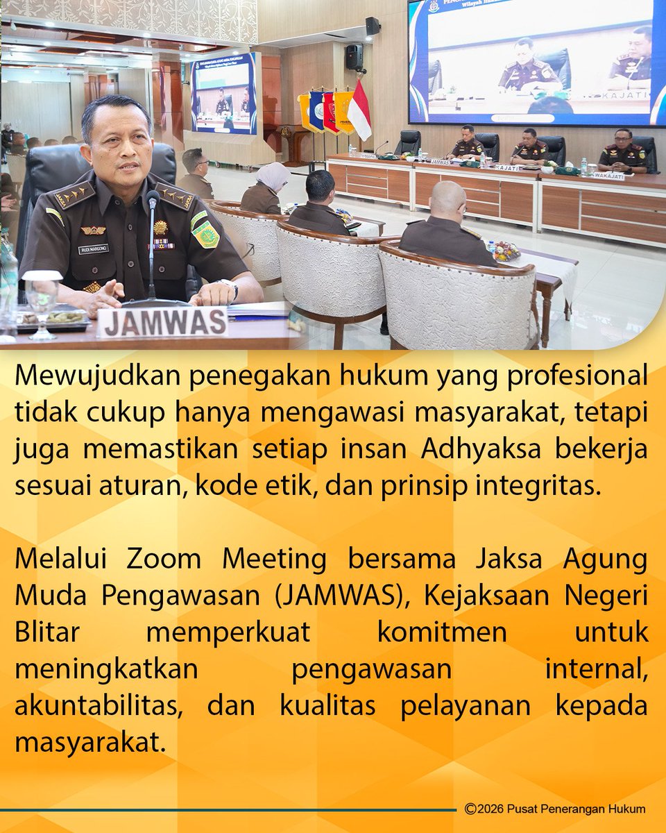 KejariBlitar's tweet photo. Kepala Kejaksaan Negeri Blitar, Romulus Haholongan, S.H., M.M., M.H., CPLA, menghadiri Pengarahan Jaksa Agung Muda Pengawasan dalam rangka Inspeksi  Pimpinan secara luring di Kejaksaan Tinggi Jawa Timur dan beserta jajaran mengikuti secara daring di aula Kantor Kejari Blitar. https://t.co/g8I4mkW0RE