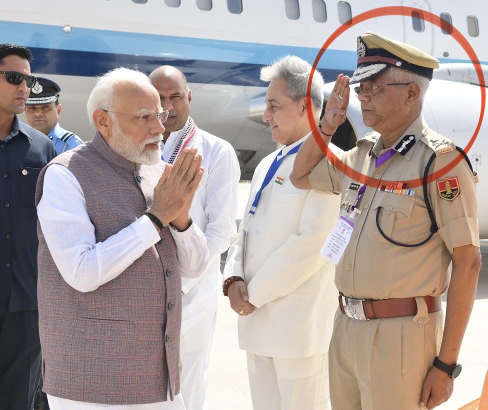 goverdhanrti's tweet photo. RPSC चेयरमैन साहू का बेटा पास हुआ या नहीं…🤔

राजस्थान के कथित भागीरथ CM श्री @BhajanlalBjp जी, राज्य की 8 करोड़ जनता आपसे जानना चाहती है कि आपने RPSC का चेयरमैन, यू आर साहू IPS (पूर्व DGP राजस्थान) को बनाया था…

अध्यक्ष बनने पर उनके योग्य सुपुत्र ने Si बनने के लिए RPSC में परीक्षा दी…उसका परिणाम आ गया… परिणाम जनता को तो बता दीजिए महाराज…🙏