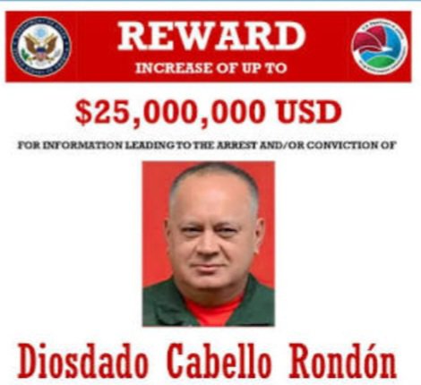 JorgeABA's tweet photo. @GenFlynn Sir, This guy isn't a General, he's only a lieutenant illegally promoted to captain.

D. Cabello is killer and killers don't save people. His nature is evil and caos.

It is so hard to undestand that without him the USA/VENEZUELA alliance will be better ? https://t.co/16pEfKkCgO