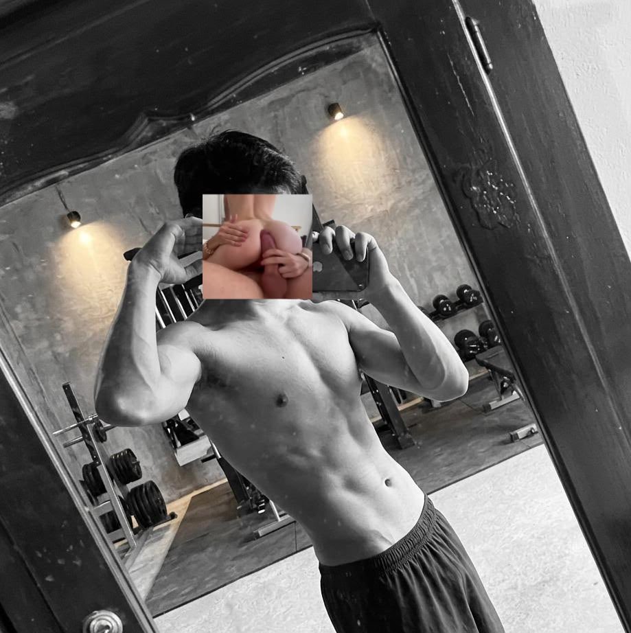 Marckc16's tweet photo. Que onda quien para recrear el sticker #gay #gayhot #hotgay https://t.co/FRraVI8EX3