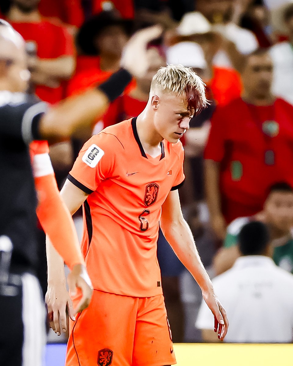 brfootball's tweet photo. Netherlands vs. Morocco was a battle ⚔️ https://t.co/rsXwbkFq0B