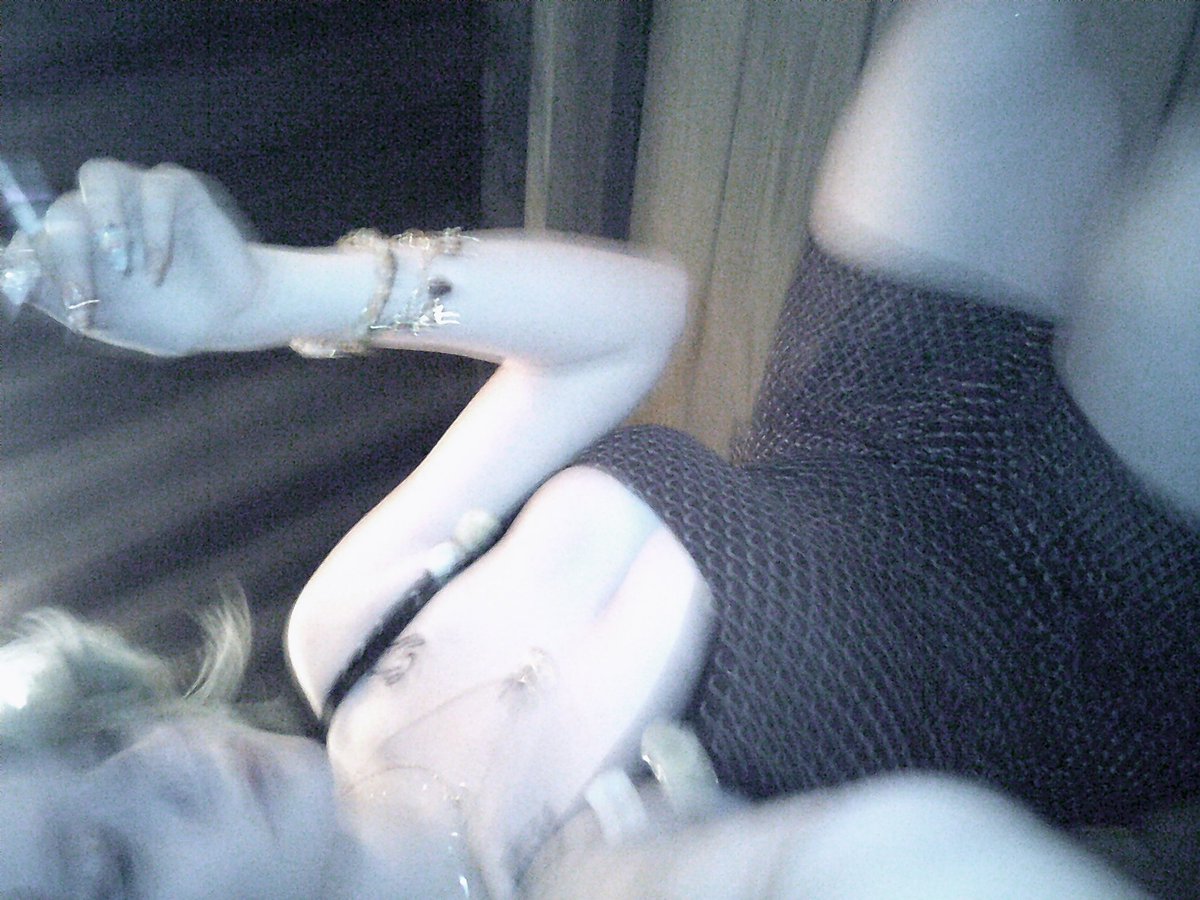 WindexNoises's tweet photo. christ above those posts blew up. yall fuck with theys that smoke cigarettes and repost their photos? https://t.co/09KFjUUwmr