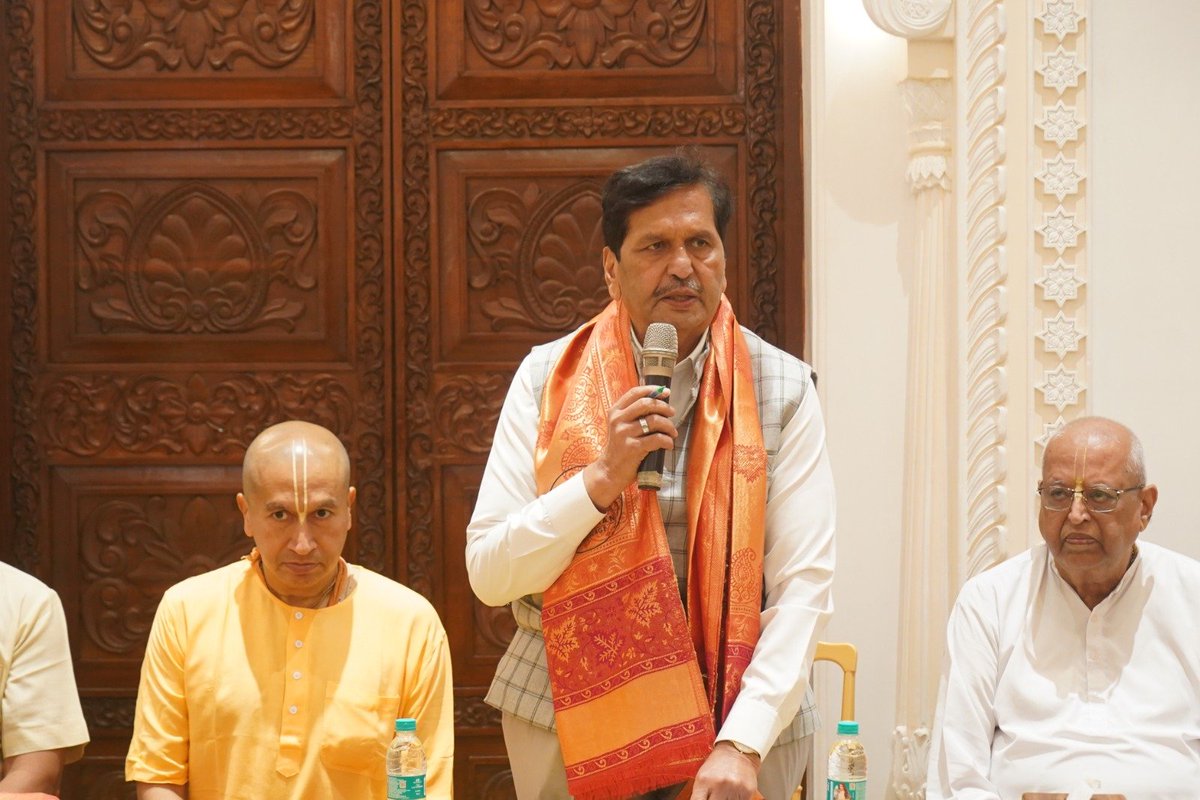 MPLodha's tweet photo. Attended the Grand Inauguration of the Public-Private Community Toilet Facility at Sri Sri Radha Gopinath Temple, ISKCON Chowpatty, Girgaon, Mumbai, organised in collaboration with The Rotary Club of Bombay.

Congratulations to ISKCON Chowpatty, The Rotary Club of Bombay, and everyone who contributed to bringing this meaningful initiative to life. Together, let us continue working towards a cleaner and better Mumbai.

#ISKCON #RotaryClub #PublicHealth #SwachhBharat #MPLodha