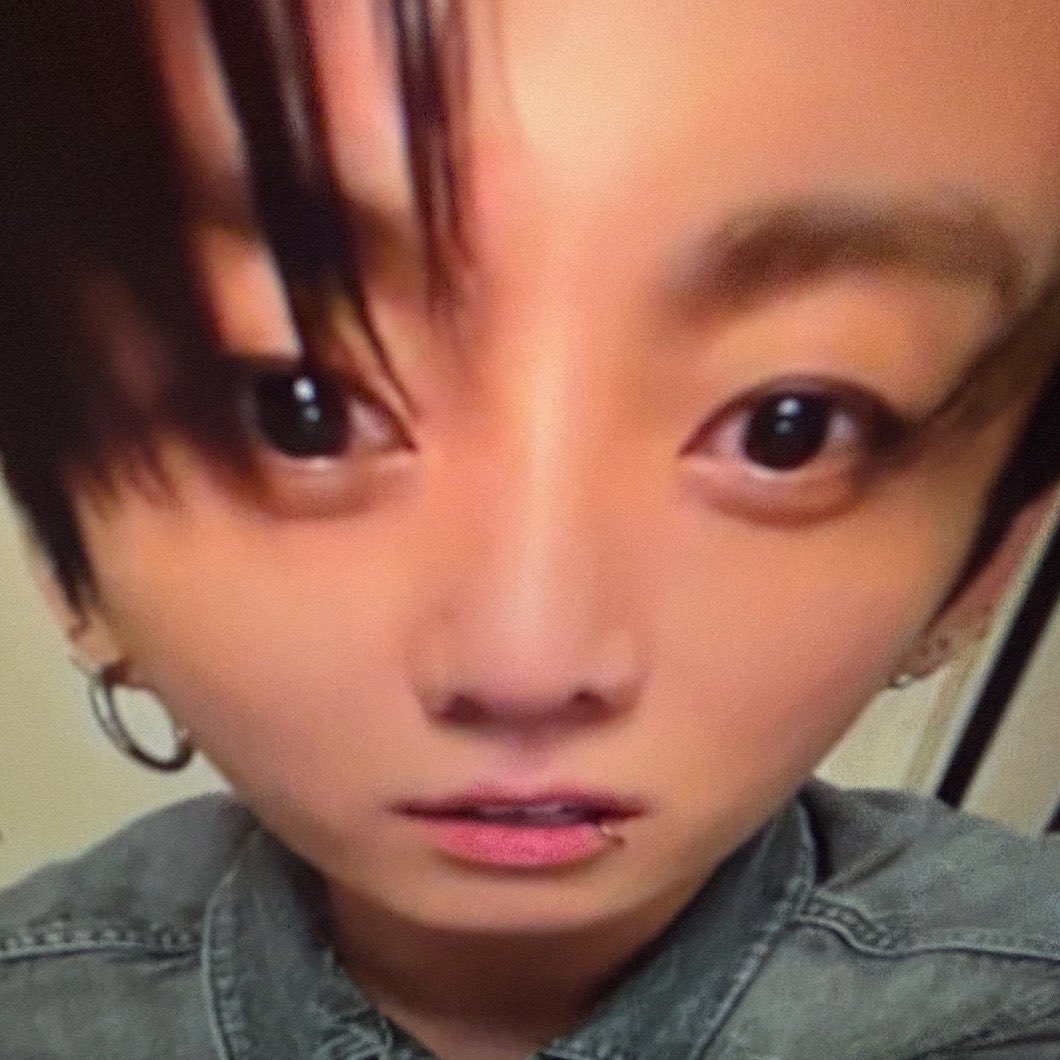 oh i love me a 0.5x lens jungkook