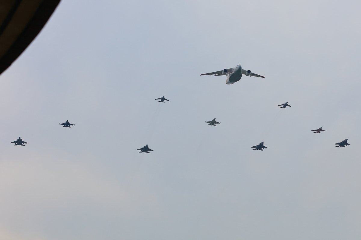 naoki_o_0557's tweet photo. 2026/6/30 岐阜基地
1st
異機種大編隊、航過一回目
レンズ付け替えて外出たら目の前に来てて慌てて撮影。
一回目は北寄りだったので真下に近い状態でした。
#岐阜基地 https://t.co/utvZIm6SGX