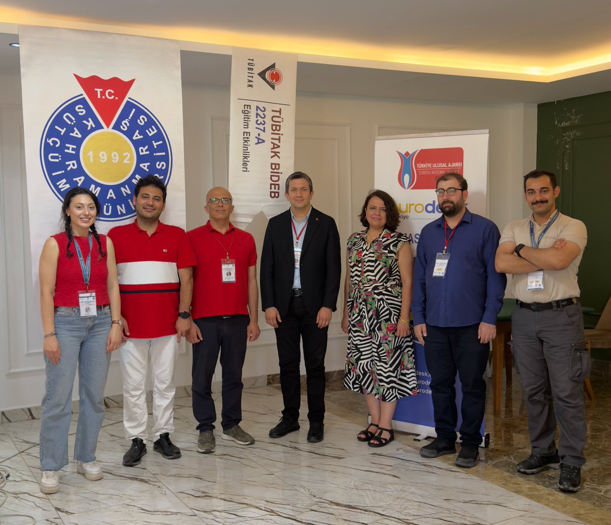 bbsoyer's tweet photo. TÜBİTAK BİDEB 2237-A kapsamında Kahramanmaraş’ta düzenlenen “Lisans Öğrencileri için Proje Farkındalığı Oluşturulması ve Proje Yazma Eğitimi” projesinde eğitmen olarak yer aldım. ÜNİDES projeleri üzerine gençlerle bir araya gelmek çok değerliydi. Emeği geçen herkese teşekkürler💫 https://t.co/5VG5LLT2BQ