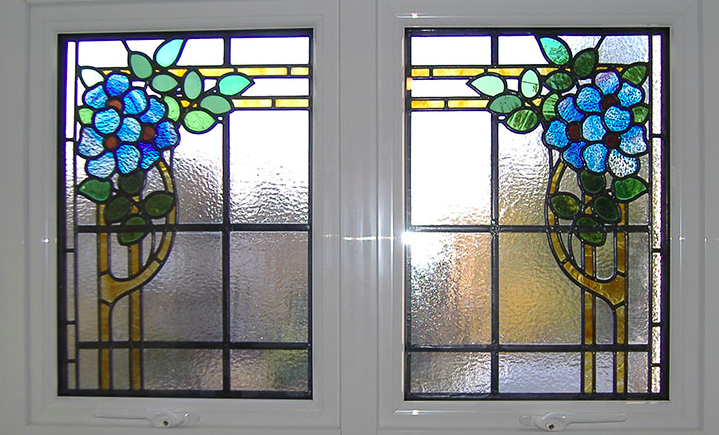 CheamLeadedLL's tweet photo. We pride ourselves on being dependable &amp; dedicated to every job, no matter the size. Our team are here to offer you design suggestions &amp; cost estimates right from the start of any project.

Looking for a #LeadedLight or #StainedGlass install, contact us!
☎️ 020 8643 7849 https://t.co/Lrq1hi7u44