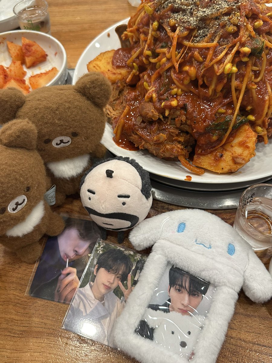 _0999_18's tweet photo. 오준이네 야호 https://t.co/Akp4k6slNe