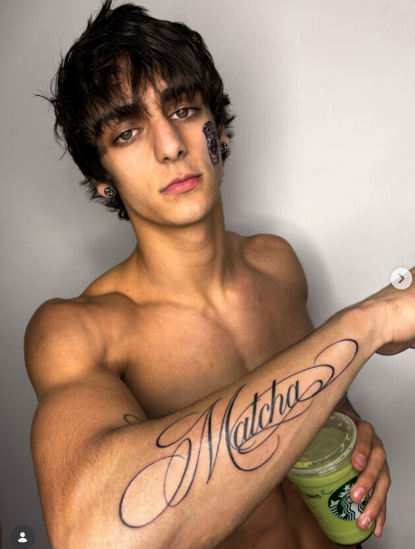 noncamzi's tweet photo. dios chicas puedo decir algo posta https://t.co/EhP0357k6v