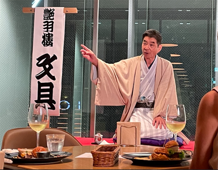 Nmaniwa's tweet photo. 【7/20（日）まにわ区政報告会を開催！】
区議会での活動や区政の現状・課題について、わかりやすくお話しします。
特別企画として社会人落語家・艶羽楼文具さんによる落語もご披露いただきます。笑いも楽しめるひとときになればと思っています。
終了後は懇親会（会費2千円）も予定。ぜひご参加を！ https://t.co/A91Alf4zcP