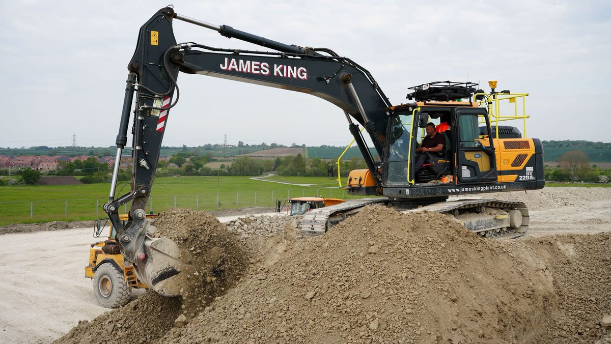 DiggerManBlog's tweet photo. 50 Not Out for James King (Plant)
https://t.co/LI6ZWfMwfl
#diggermanblog #earthmovers #earthmoving #northampton #planthire https://t.co/u2kKPAPAFW