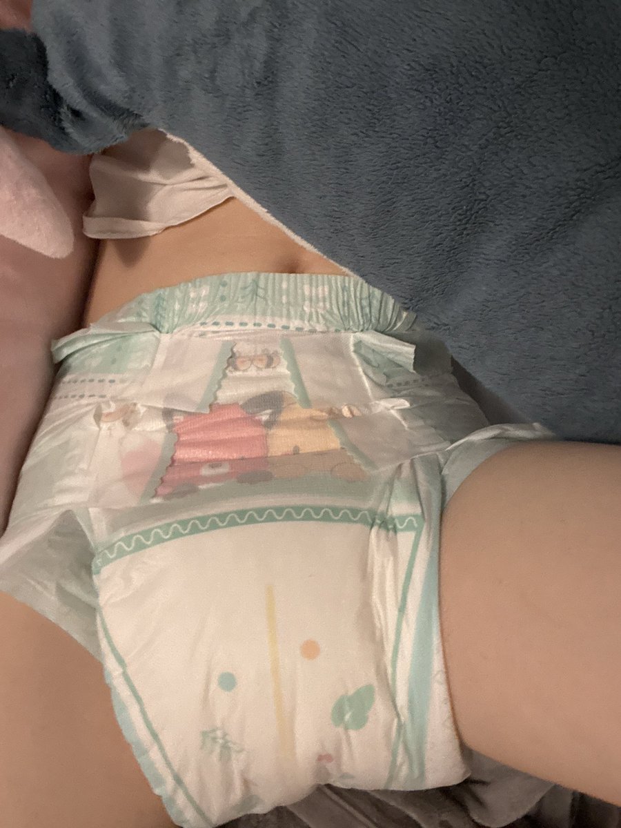 mdoujin144's tweet photo. fops ready for bed

looks like it’s shark infested 
 
#abdl #diaperboy #diaper https://t.co/oX3VSO2J0E
