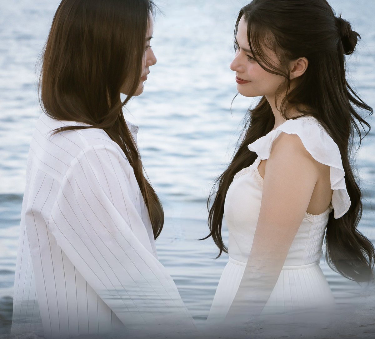 RomancexSelena's tweet photo. Boda lomblew en la playa🥹✨️ 

(Lugar favorito de freenbecky🤍)

#4Elements #บ้านวาทินวณิช
#ฟรีนเบค #FreenBecky‌ https://t.co/2ydI72ukeK