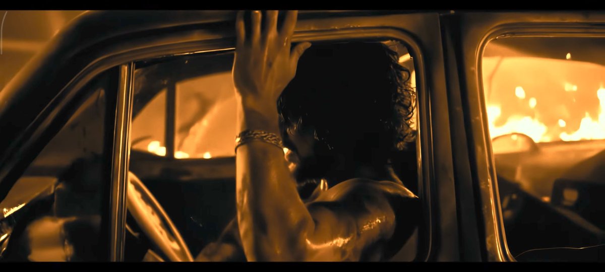 Batman3ili's tweet photo. ee shirt less fight sequence kosam pichha waiting 🔥🔥🔥🥵🥵🥵

#lenin 
#lenintrailerday
#akhilakkineni https://t.co/quGnRLsnDf
