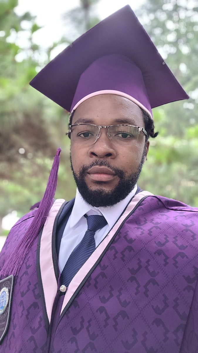 evanzmuzikmw's tweet photo. I graduated today from Beijing Normal University with a Master of Business Administration. 

#GrowingEveryday https://t.co/iOH9KMh7j4