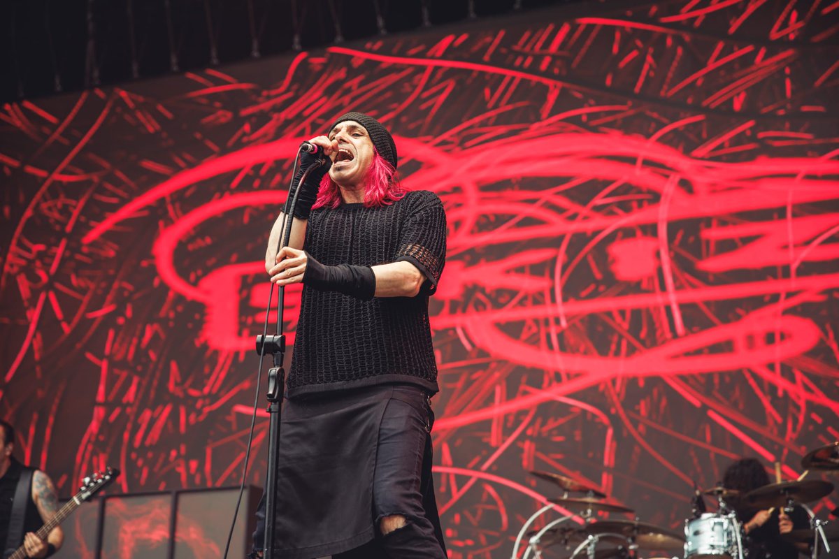 MortiOficial's tweet photo. Recuerdos de mi paso por el @resurrectionfest 
hace dos años con las Gira XXX de Sôber + Savia + Skizoo

@_skizoo_ https://t.co/Gv0oLIfzMR
