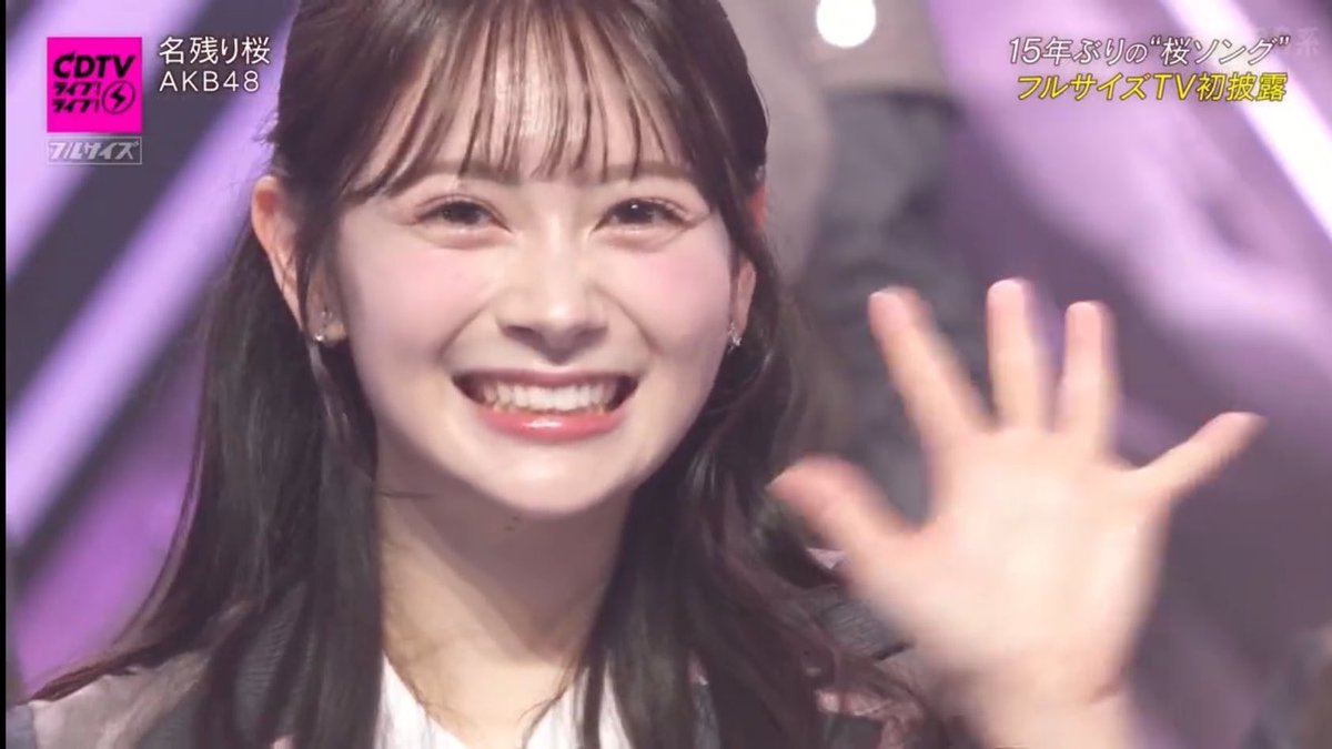 _9743_o_sub's tweet photo. 令和アイドル顔はチークが大事なのよ‼️
いとももちゃんの真似したら中顔面短縮されて顔面盛れます…。 https://t.co/qWAToEwCYT