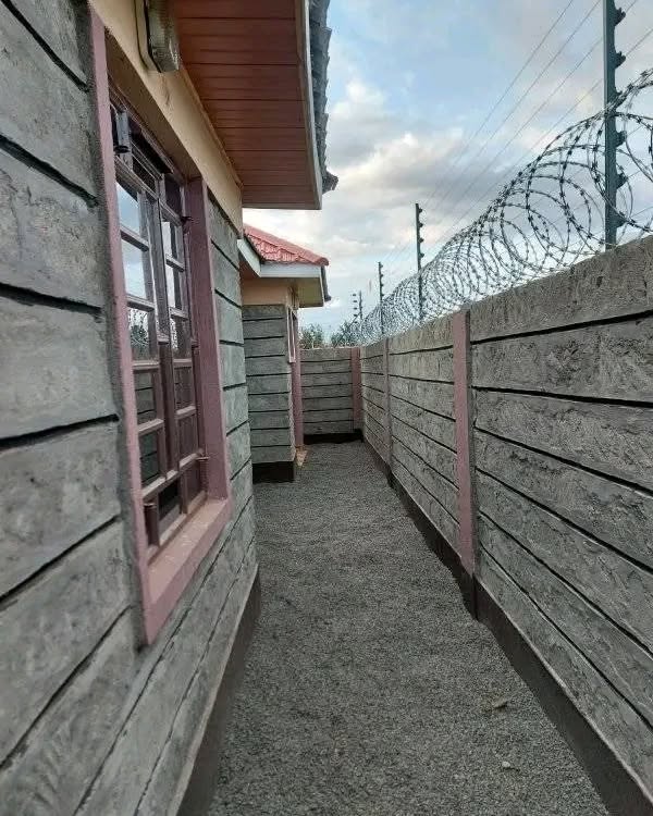 dmSlution's tweet photo. Don’t wait for a break-in—secure your property today.
Electric fence systems built for maximum deterrence and safety.
Fast installation available in your area.📌
#kenya #nairobi #machakos #kiambu #eldoret #kisumu #mombasa #naivasha #nyeri #muranga #meru https://t.co/aupSJhqfV6
