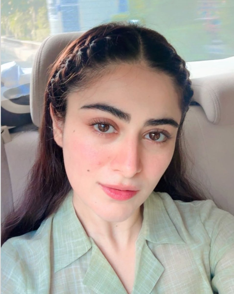 Hania tweet media