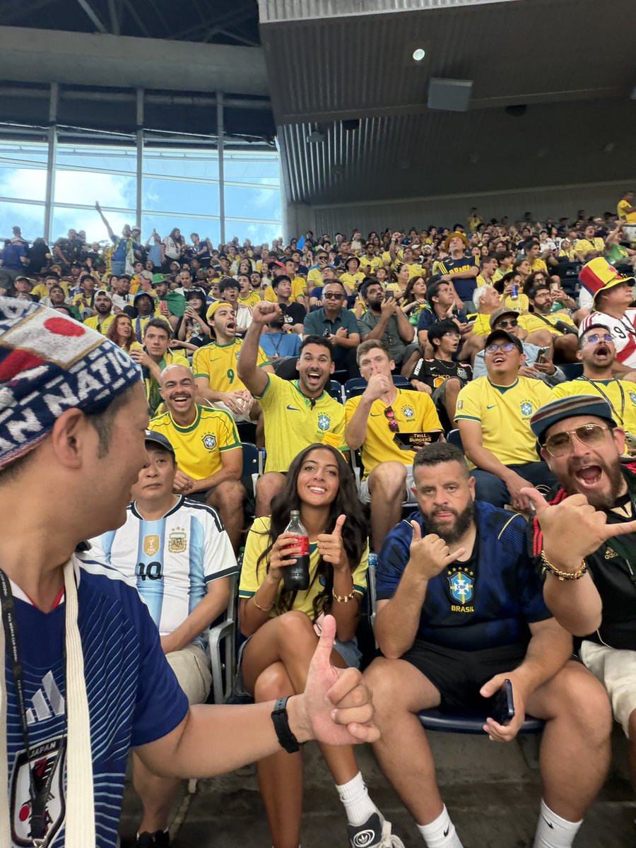 rogerdq10's tweet photo. やっと気持ちが落ちついた。やはりサッカー王国ブラジルでした。サポーターの熱から違ったね🔥日本もワールドカップだけじゃなく普段からサッカーに興味持ってもらえるともっと日本が強くなる。

最高のワールドカップだった。日本は負けちゃったけど、まだまだワールドカップはこれから！サッカー楽しむぞ！