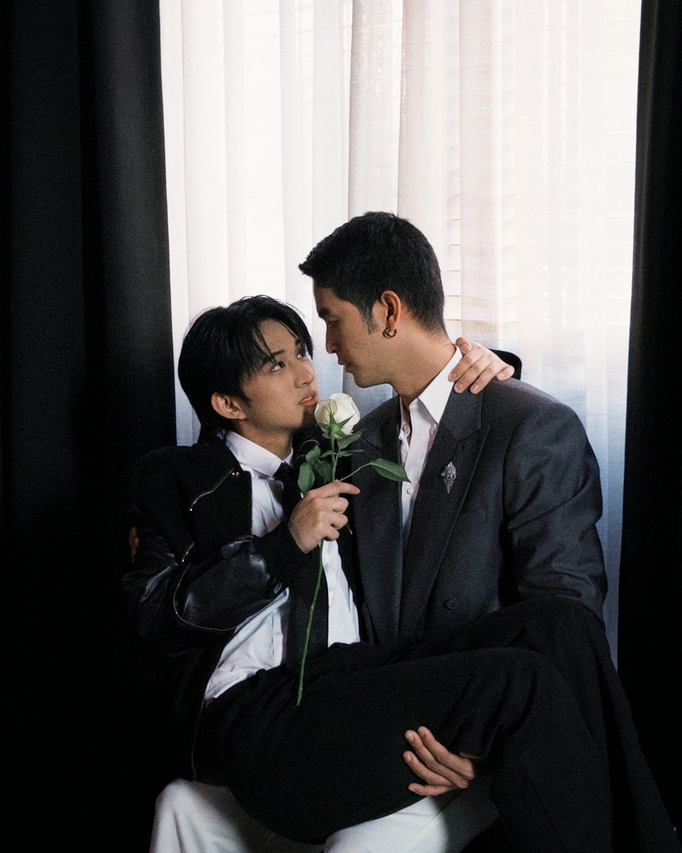 SkySuttinunTH's tweet photo. 29/06/2026 ☁️🏙️
IG Update: 1001frames.official
”Trapped by my Ex's Uncle กับดักหัวใจนายหมาป่า 🐺🥀 I BTS“
#TrappedByMyExsUncle
#กับดักหัวใจนายหมาป่า
#iQlYI
#1001frames
#Skycoop_ #SkySuttinun
#JinnSky https://t.co/ndjZCSG9Hq