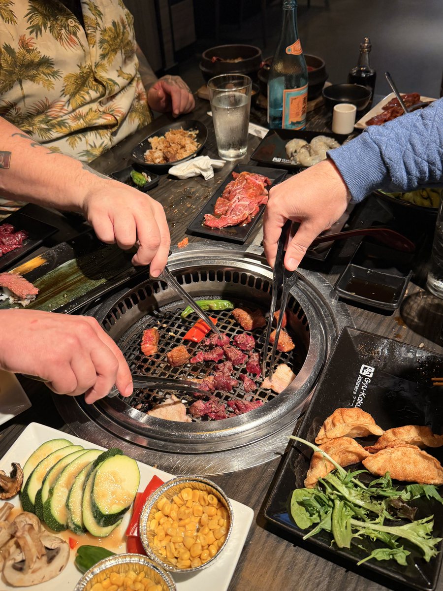 Beccalytics's tweet photo. . @g2i_co Day 2 team dinner: JBBQ 🥩 https://t.co/JXo5MQeKZV