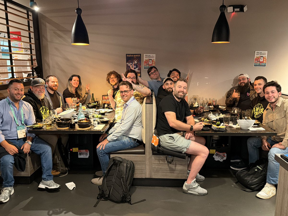 Beccalytics's tweet photo. . @g2i_co Day 2 team dinner: JBBQ 🥩 https://t.co/JXo5MQeKZV