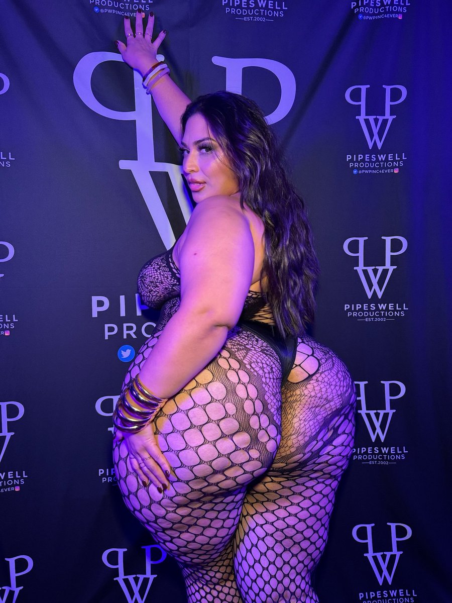 peachjohana's tweet photo. Find me on July 17th at the @pwpinc4ever boat party, as a Especial Guest😌🚢 https://t.co/kuqe7sSYzq