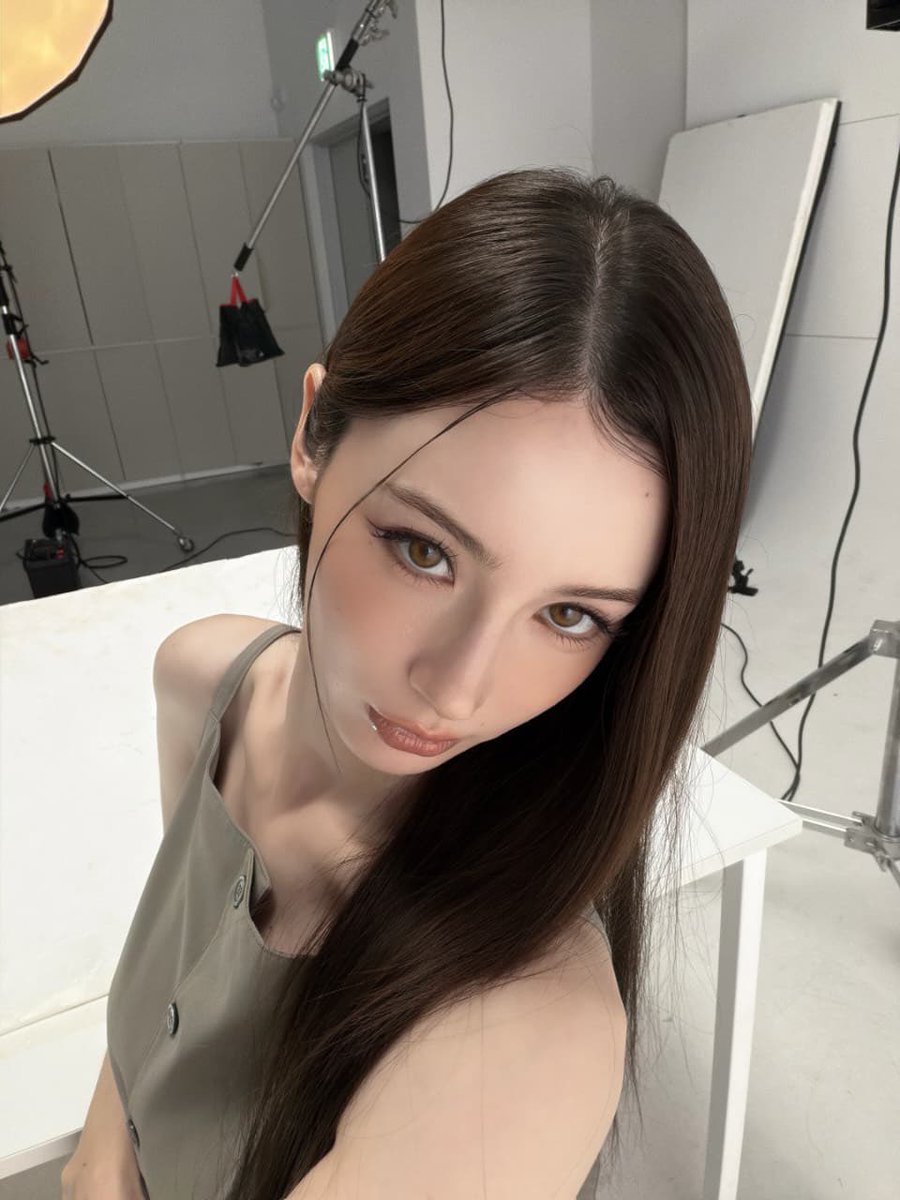 litteldesire's tweet photo. ᅠᅠᅠᅠ
 ⚲ 𝑽𝒆𝒍𝒐𝒖𝒓𝒔 𝑴𝒂𝒈𝒂𝒛𝒊𝒏𝒆.

Love to work but just sometimes.
ᅠᅠᅠᅠ https://t.co/MKsm27KNOm