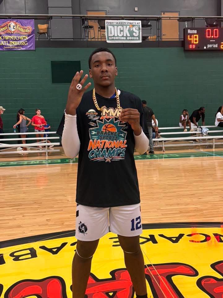 12TEdwards's tweet photo. Had a very successful weekend winning MVP of the 3rd Annual Bracket Sportz National Championships in Gatlinburg Tennessee averaged 15 points 12 rebounds 2 blocks here are a couple of my best clips. @CoachMoore1988 @cordwright @Coach_Windom @CoachJordan_EC @CoachQWalls @LynnJalen. https://t.co/hbtq1pgUX2