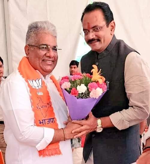 jitu_vaghani's tweet photo. माननीय केंद्रीय पर्यावरण, वन एवं जलवायु परिवर्तन मंत्री श्री भूपेंद्र यादव जी को जन्मदिवस की हार्दिक शुभकामनाएँ।

पर्यावरण संरक्षण, वन्यजीव संवर्धन, सतत विकास एवं जलवायु परिवर्तन जैसी वैश्विक चुनौतियों के समाधान हेतु आपका दूरदर्शी  समर्पित प्रयास अत्यंत प्रेरणादायी हैं।

प्रभु श्री से प्रार्थना है कि वे आपको उत्तम स्वास्थ्य, दीर्घायु, यशस्वी जीवन एवं राष्ट्रसेवा के इस पुण्य पथ पर निरंतर सफलतापूर्वक अग्रसर रहने का आशीर्वाद प्रदान करें।

@byadavbjp