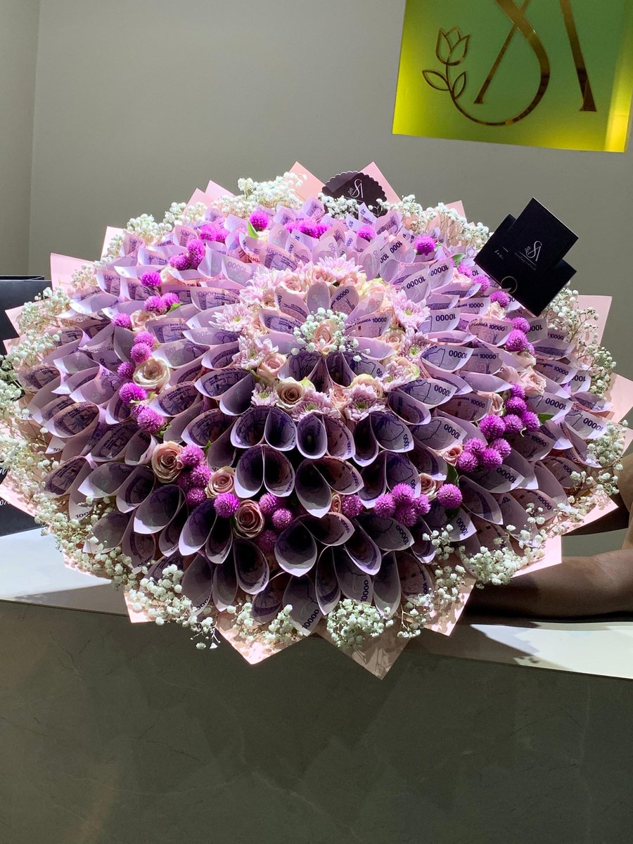 SABeautifulSen1's tweet photo. That person you want to do life with…. in whatever small way, give them their flowers while they can still smell them!
💜0785993908
#Tuesday #giftshop #beautifulsentiments #trendingvideo #luxury https://t.co/UEe5bA3dPe