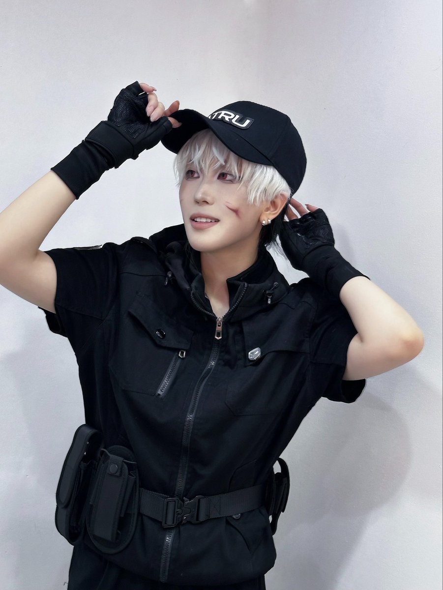 siny_cos's tweet photo. #코코페_후기

6코페 토요일 ㅇr히브 ㄱr을, 일요일 플레ㅇl브 은ho
양일 무대하고 왔습니다!!

양일 전부 날씨와 의상 이슈까지 겹쳐져서
무대에 온전히 신경쓰지 못한 점이 너무너무 아쉽지만
좋아하는 사람들이랑 같이 무대 꾸려서 좋았구
더위 조심하세요 여러분!!

🚨코스프레 cosplay コスプレ🚨 https://t.co/aiP5TaLgLP