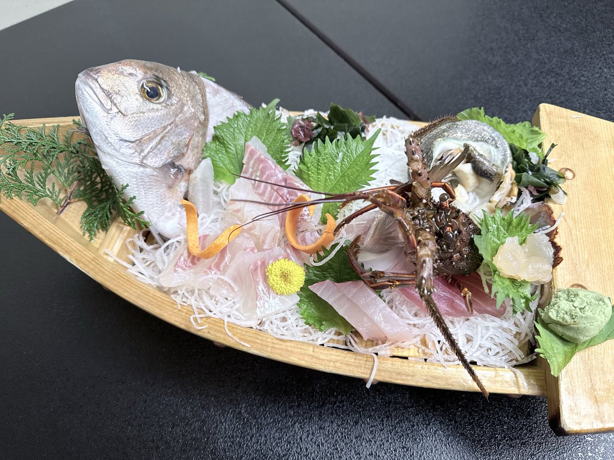 mi_design10's tweet photo. 舟盛り付きなのに1万円台で泊まれる温泉旅館はこちら👇
https://t.co/38X1HadSTS
#温泉旅館　#三重県　#伊勢志摩　#コスパ最強宿　#mihotabi https://t.co/BumpGjn3Ov