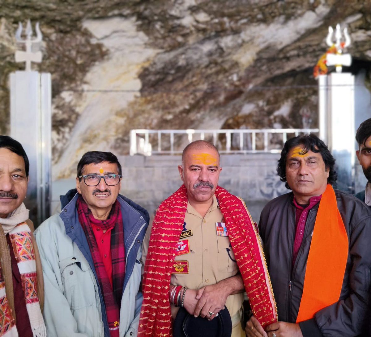 FaheemTak's tweet photo. J&amp;K Director General of Police Nalin Prabhat, along with other dignitaries, participated in the sacred Pratham Pujan at the Holy Amarnath Cave Shrine, marking the ceremonial beginning of the Shri Amarnath Ji Yatra 2026. https://t.co/SG9ciMcz8n