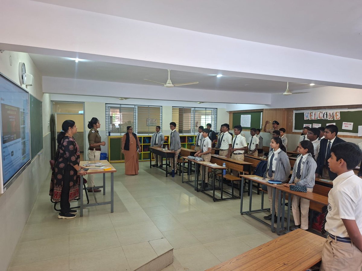 cparkbcp's tweet photo. ಈ ದಿನ ಕಬ್ಬನ್ ಪಾರ್ಕ್ ಪೊಲೀಸ್  ಠಾಣಾ ಸರಹದ್ದಿನ ಸೆಂಟ್ ಜೋಸೆಫ್ ಶಾಲೆಗೆ ಭೇಟಿ ನೀಡಿ ಮಾದಕ ವಸ್ತುಗಳು ಮತ್ತು ಅದರ ದುಷ್ಪರಿಣಾಮಗಳ ಕುರಿತು ಜಾಗೃತಿ ಹಾಗೂ ಅರಿವನ್ನು ಮೂಡಿಸಲಾಯಿತು. https://t.co/hRibQSGw8l