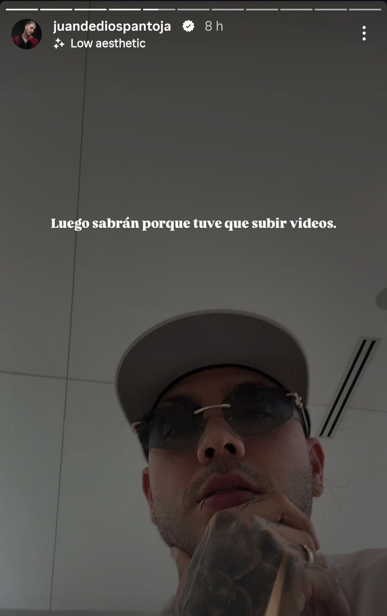 laverdadera1000's tweet photo. "Luego sabrán por qué tuve que subir vídeos"

pues por hambreado, por que más. 
Ya se muere por decir seguramente que él pagó todo el funeral de su suegra, para limpiar su imagen (igual no le funcionará) 

no tarda en subir vídeo despotricando contra Steff, guarden este twit https://t.co/uH2FIZCeMq