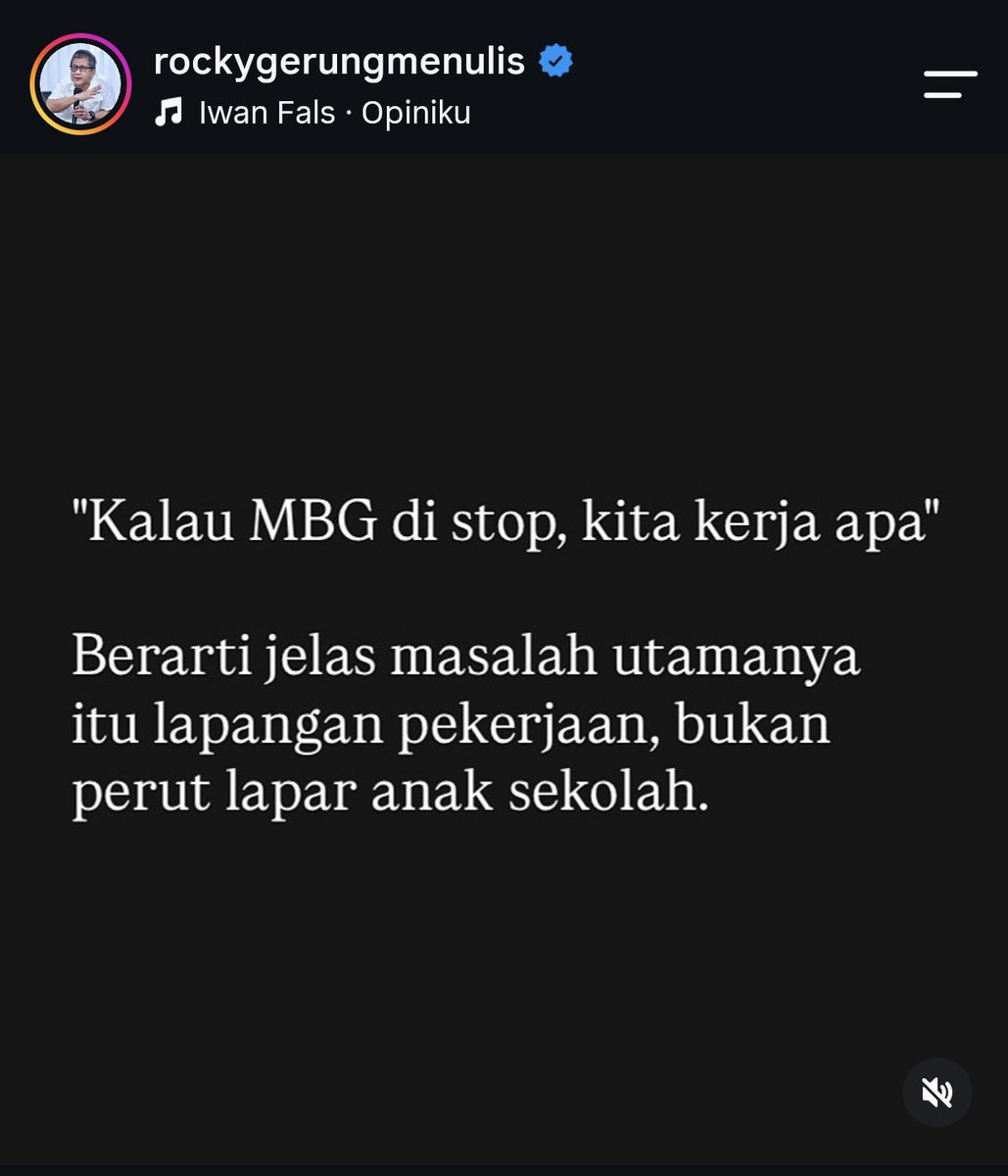 Oinee_'s tweet photo. real banget. giliran mbg mau distop langsung pada bingung mau kerja apa. emang core problem-nya tuh bukan anak sekolah kelaparan, tapi lapangan kerja yang beneran gak ada. we are literally fighting for our lives nyari kerjaan 💀 https://t.co/WBg0WOFsVO
