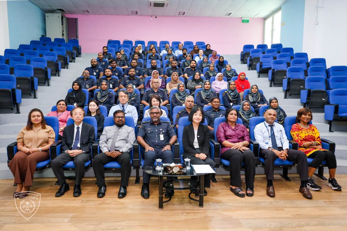 ImmigrationMV's tweet photo. The inauguration of the Japanese Basic Language Course was held yesterday at the Maldives National University. The ceremony was attended by Her Excellency Ishigami Rumiko, Ambassador of Japan to the Maldives; Asim Abdul Sattar, Dean of the Faculty of Arts at MNU; Chief Principal Immigration Officer Ahmed Waheed; senior management; and course participants. 

The course will equip officers with practical Japanese language skills to strengthen communication with Japanese-speaking travellers and enhance passenger facilitation.

@JapaninMaldives